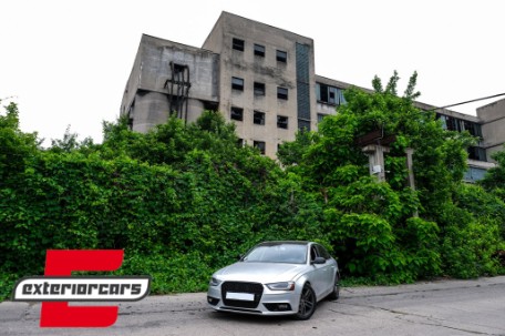 Bočne mrežice RS4 dizajn (piano crna) / Audi A4 B8 Facelift (2012-2015), GRAU20