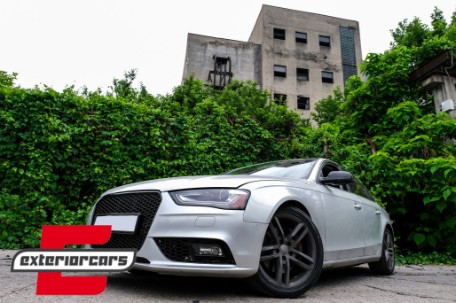 Bočne mrežice RS4 dizajn (piano crna) / Audi A4 B8 Facelift (2012-2015), GRAU20