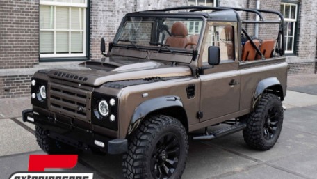 Bočne stepenice (black edition) / Land Rover Defender 90 (1990-2016), RBLRD90
