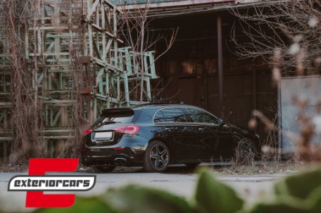 Bočni flapovi zadnjeg branika A35 AMG dizajn (piano crna) / Mercedes A-klasa W177 (04.2018-12.2022), GCP-1778001