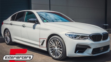 Bočni otvori za ventilaciju (piano crna) / BMW serije 5 G30 G31 (2017-2019), LIBM07