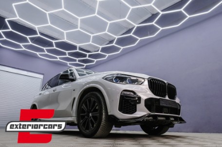 Bodykit Aero Black Knight dizajn (carbon look) / BMW X5 G05 (2018-2022), CBBMG05MPAEROCF