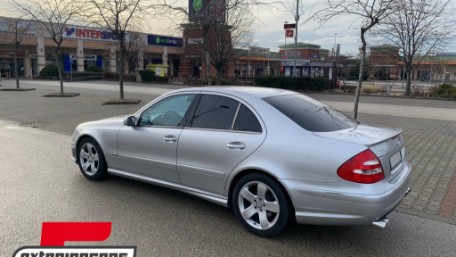 Bodykit E63 AMG dizajn (PDC) / Mercedes E-klasa W211 (2002-2009), COCBMBW211AMGFR