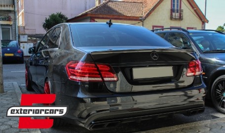 Bodykit & nastavci auspuha E63 AMG dizajn (piano crna) / Mercedes E-klasa W212 Facelift (2013-2016), COCBMBW212FAMGBS65