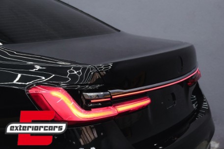 Bodykit za pretvorbu u G12 Facelift dizajn / BMW serije 7 F01 (2008-2015), CBBMF01NL