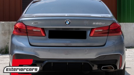 Difuzor zraka M5 dizajn (piano crna) / BMW serije 5 G30 G31 limuzina karavan (2017-2024), 5111352JOM