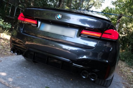 Difuzor zraka M5 dizajn (piano crna) / BMW serije 5 G30 G31 limuzina karavan (2017-2024), 5111352JOM