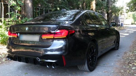 Difuzor zraka M5 dizajn (piano crna) / BMW serije 5 G30 G31 limuzina karavan (2017-2024), 5111352JOM