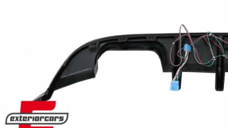 Difuzor zraka R look sa LED crvenim svjetlom (piano crna) / VW Golf 7.5 (2017-2019), RDVWG75RL