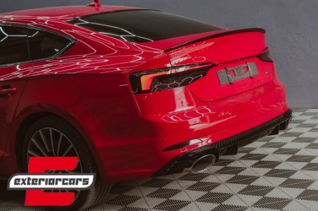Difuzor zraka RS5 dizajn (piano crna) / Audi A5 F5 S-Line (2017-2019), RDAUA5F5RSL
