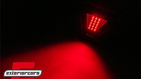 Difuzor zraka sa LED M5 CS dizajn (piano crna) / BMW serije 5 G30 G31 limuzina karavan (2017-2023), RDBMG30M5LED