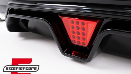 Difuzor zraka sa LED M5 CS dizajn (piano crna) / BMW serije 5 G30 G31 limuzina karavan (2017-2023), RDBMG30M5LED