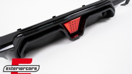 Difuzor zraka sa LED M5 CS dizajn (piano crna) / BMW serije 5 G30 G31 limuzina karavan (2017-2023), RDBMG30M5LED