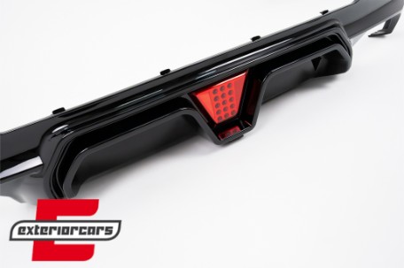 Difuzor zraka sa LED M5 CS dizajn (piano crna) / BMW serije 5 G30 G31 limuzina karavan (2017-2023), RDBMG30M5LED