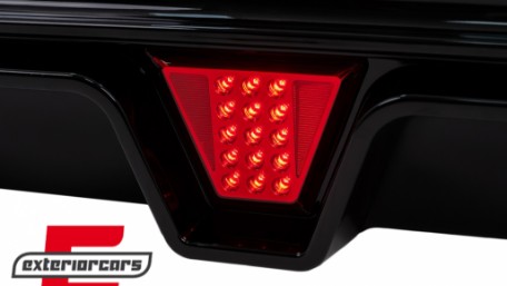 Difuzor zraka sa LED M5 CS dizajn (piano crna) / BMW serije 5 G30 G31 limuzina karavan (2017-2023), RDBMG30M5LED