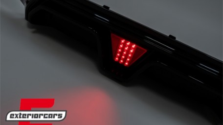 Difuzor zraka sa LED M5 CS dizajn (piano crna) / BMW serije 5 G30 G31 limuzina karavan (2017-2023), RDBMG30M5LED