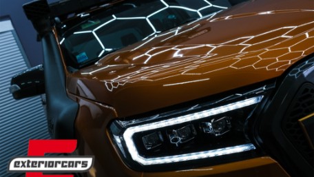 Full LED prednja svjetla LightBar SEQ žmigavci (crna) / Ford Ranger (2015-2022), LPFO94