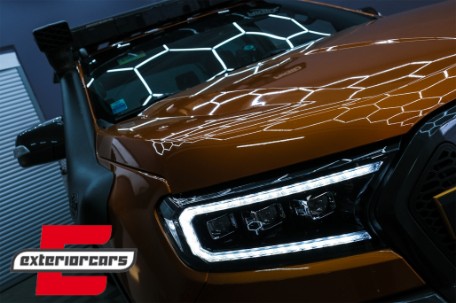 Full LED prednja svjetla LightBar SEQ žmigavci (crna) / Ford Ranger (2015-2022), LPFO94