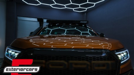 Full LED prednja svjetla LightBar SEQ žmigavci (crna) / Ford Ranger (2015-2022), LPFO94