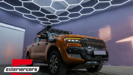 Full LED prednja svjetla LightBar SEQ žmigavci (crna) / Ford Ranger (2015-2022), LPFO94