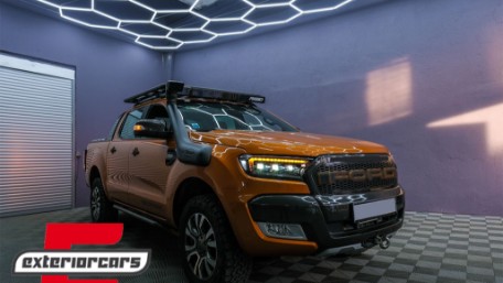 Full LED prednja svjetla LightBar SEQ žmigavci (crna) / Ford Ranger (2015-2022), LPFO94