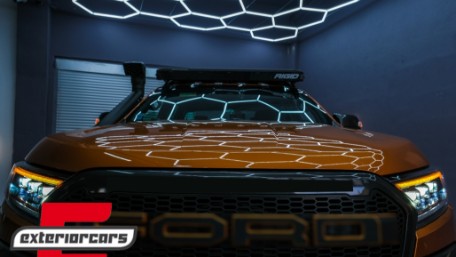 Full LED prednja svjetla LightBar SEQ žmigavci (crna) / Ford Ranger (2015-2022), LPFO94