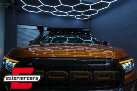 Full LED prednja svjetla LightBar SEQ žmigavci (crna) / Ford Ranger (2015-2022), LPFO94