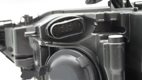 Full LED prednja svjetla SEQ žmigavci A4 B9.5 look / Audi A4 B8.5 Facelift (2012-2015) sa Xenon svjetlima, LPAUH4