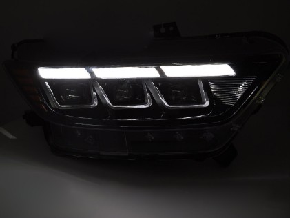 Full LED prednja svjetla SEQ žmigavci / Ford Mustang VI (2015-2017), LPFOD4