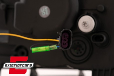 Full LED prednji farovi SEQ žmigavci (crna) / Ford Mustang V (2004-2009), HLFOMUFLED