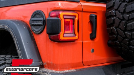 Full LED stražnja svjetla Dinamički StartUp & SEQ žmigavci (crvena) / Jeep Wrangler JL (2018-2023), LDCH34
