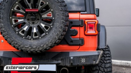 Full LED stražnja svjetla Dinamički StartUp & SEQ žmigavci (crvena) / Jeep Wrangler JL (2018-2023), LDCH34