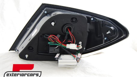 Full LED stražnja svjetla Facelift dizajn (crvena/smoke) / Mercedes C-klasa W204 limuzina (2007-2010), LDME72
