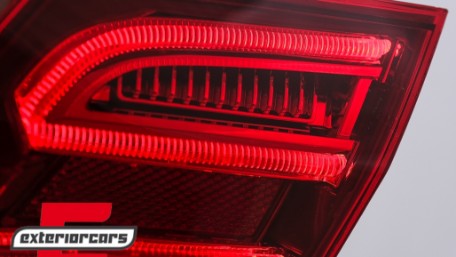 Full LED stražnja svjetla LED SEQ žmigavci (crvena/kristal) / Mercedes E-klasa W212 Facelift (2013-2016), LDMEB3