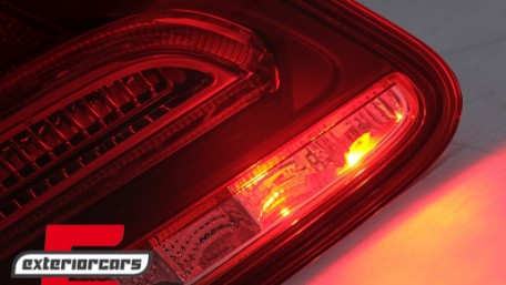 Full LED stražnja svjetla LED SEQ žmigavci (crvena/kristal) / Mercedes E-klasa W212 Facelift (2013-2016), LDMEB3