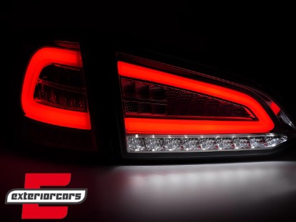 Full LED stražnja svjetla SEQ žmigavci (crna) / Ford Focus 3 karavan (2011-2018), LDFO80
