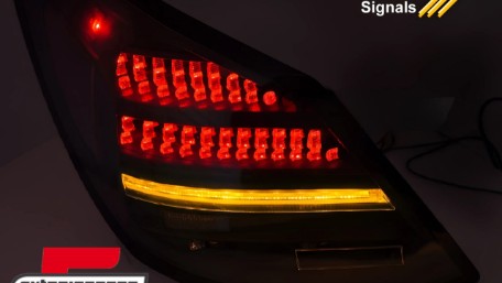 Full LED stražnja svjetla SEQ žmigavci (crna) / Mercedes C klasa W205 limuzina (2014-2021), LDMEG9