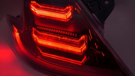 Full LED stražnja svjetla SEQ žmigavci (crna) / Nissan 370Z (2009-2020), LDNI12