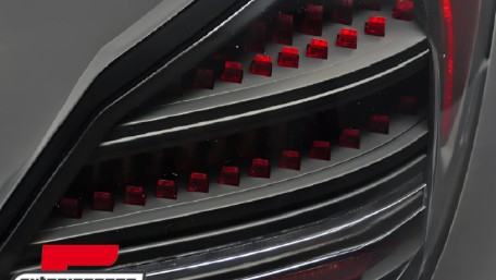 Full LED stražnja svjetla SEQ žmigavci (crna/crvena) / Mercedes C klasa W205 limuzina (2014-2021), LDMEH1