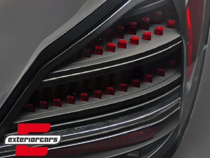 Full LED stražnja svjetla SEQ žmigavci (crna/crvena) / Mercedes C klasa W205 limuzina (2014-2021), LDMEH1