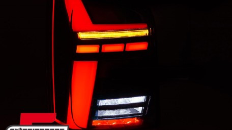 Full LED stražnja svjetla SEQ žmigavci (crvena) / VW T5 T5.1 (2003-2015), LDVWW8