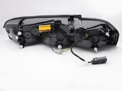 Full LED stražnja svjetla SEQ žmigavci (crvena/crna) / Chevrolet Camaro (05.2015-2018), LDCT07