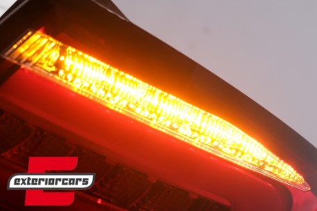 Full LED stražnja svjetla SEQ žmigavci (crvena/kristal) / Audi A4 B8 limuzina (2012-2015), LDAUG9
