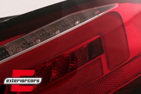 Full LED stražnja svjetla SEQ žmigavci (crvena/kristal) / Audi A4 B8 limuzina (2012-2015), LDAUG9