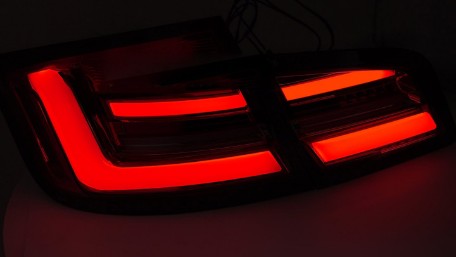 Full LED stražnja svjetla SEQ žmigavci (crvena/kristal) / BMW serije 5 F10 (2010-2013) limuzina, LDBMO7