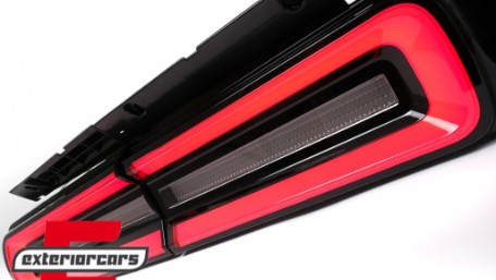 Full LED stražnja svjetla SEQ žmigavci (crvena/kristal) / Dodge Challenger (2008-2014), TLDOGCHA3