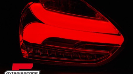 Full LED stražnja svjetla SEQ žmigavci (crvena/kristal) / Ford Focus 3 Hatchback Facelift (2015-2018), LDFO64