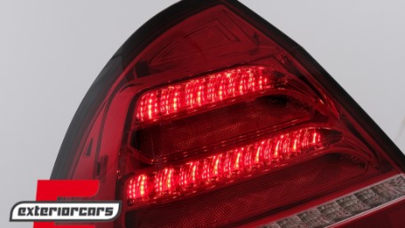 Full LED stražnja svjetla SEQ žmigavci (crvena/kristal) / Mercedes C-klasa W203 (2000-2004) limuzina, LDMED4