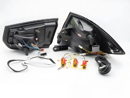 Full LED stražnja svjetla SEQ žmigavci (crvena/smoke) / BMW serije 3 F30 F35 (2011-2014), LDBMJ6