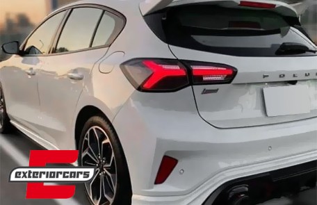 Full LED stražnja svjetla SEQ žmigavci (crvena/smoke) / Ford Focus 4 Hatchback (2018-2021), LDFO72